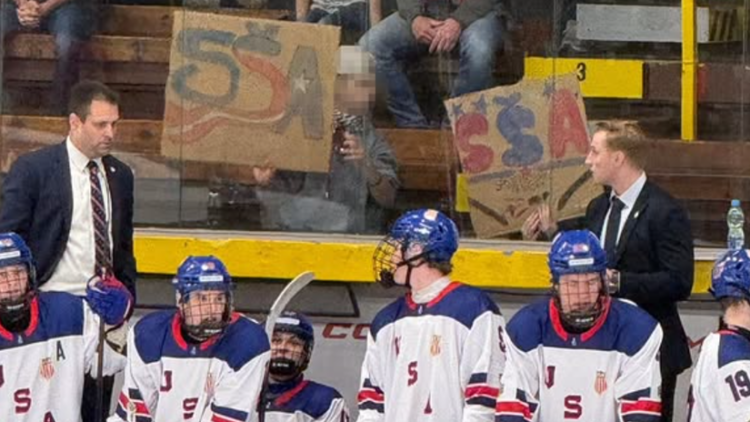 The Slovaks laughed, the Americans did not understand. Fans took out funny banners – WC 2026 – Hockey