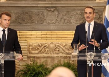 Macron and Mitsotakis request an extension to the repayment of the Recovery Fund and new Eurobonds