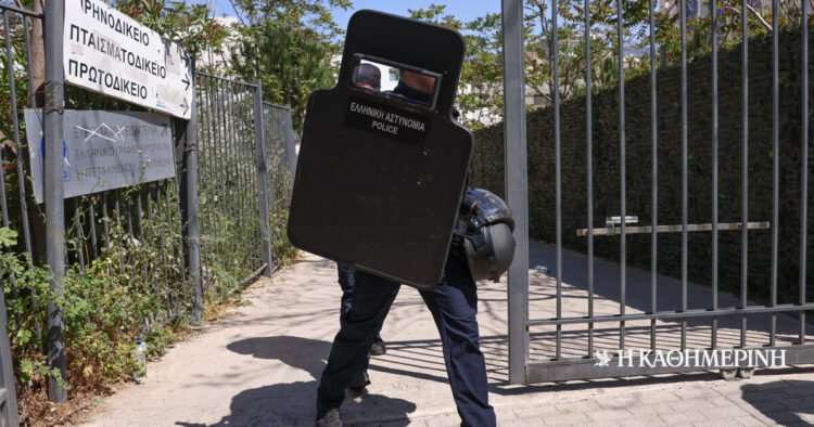 Armed attack on the Court of First Instance: “X-rays unused for seven years, no check”