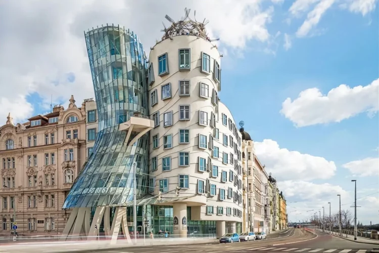 30 years of Tančící dům in Prague: From Symbol of Freedom to Architectural Icon