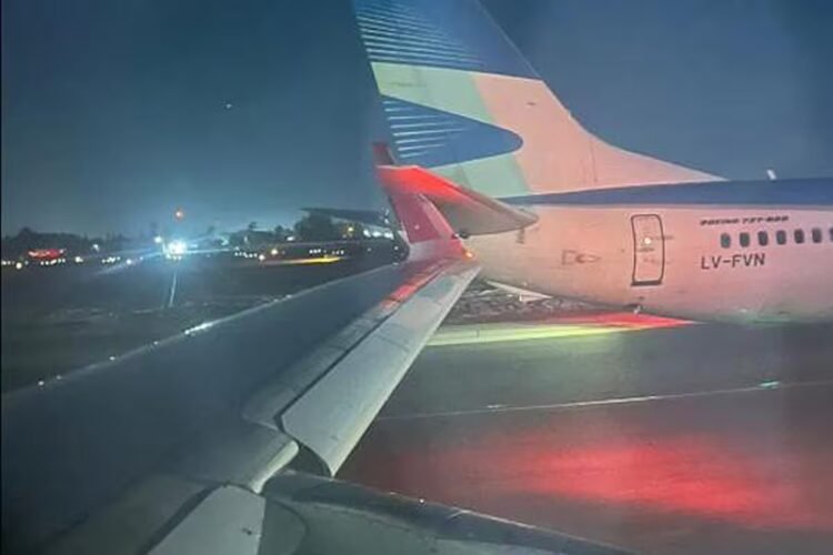A Latam plane collided with another Aerolíneas Argentinas plane on the runway of the Santiago airport