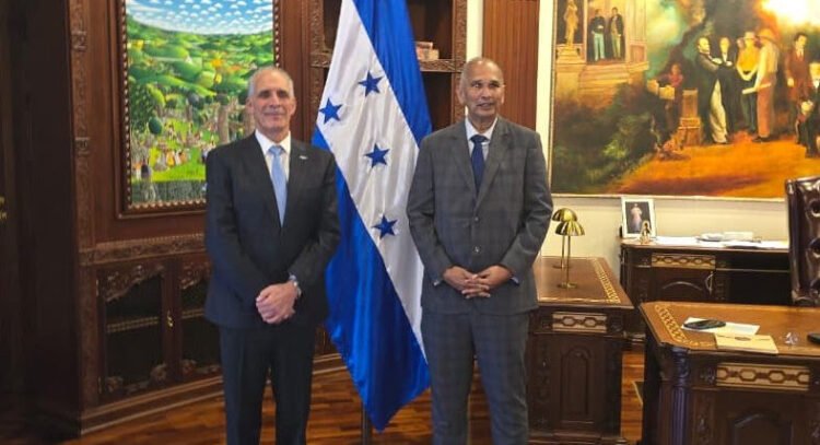 IICA pledges support for agricultural transformation in Honduras following high-level talks