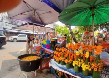 Vibrant Atmosphere for Offerings During Lao New Year