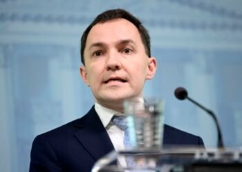 Government plans social welfare cuts and higher elderly care fees