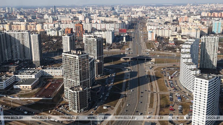 Lukashenko signs decree on irregular passenger road transportation