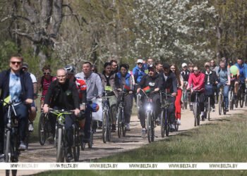 About 400 people join Roads of Memory patriotic cycling ride in Belovezhskaya Pushcha  