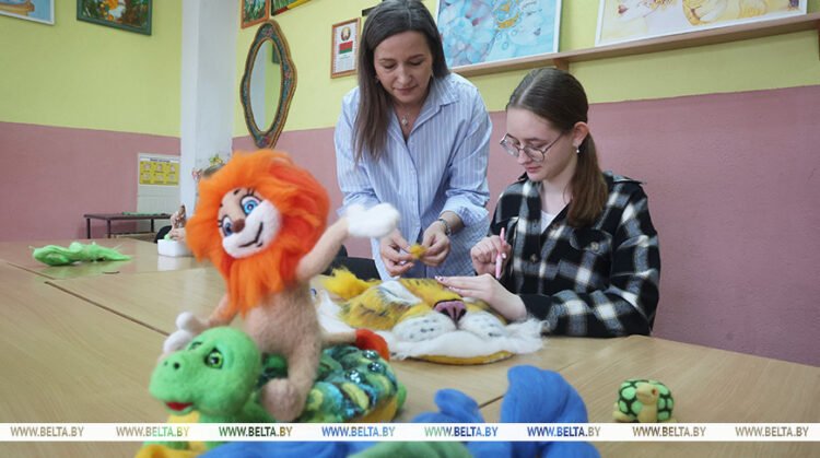 Clay modeling, straw art and more with Gorki school of arts | In Pictures | Belarus News | Belarusian news | Belarus today | news in Belarus | Minsk news