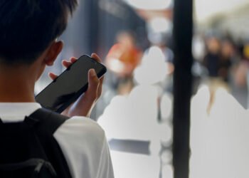 School Cellphone Ban Study Finds Mixed Results