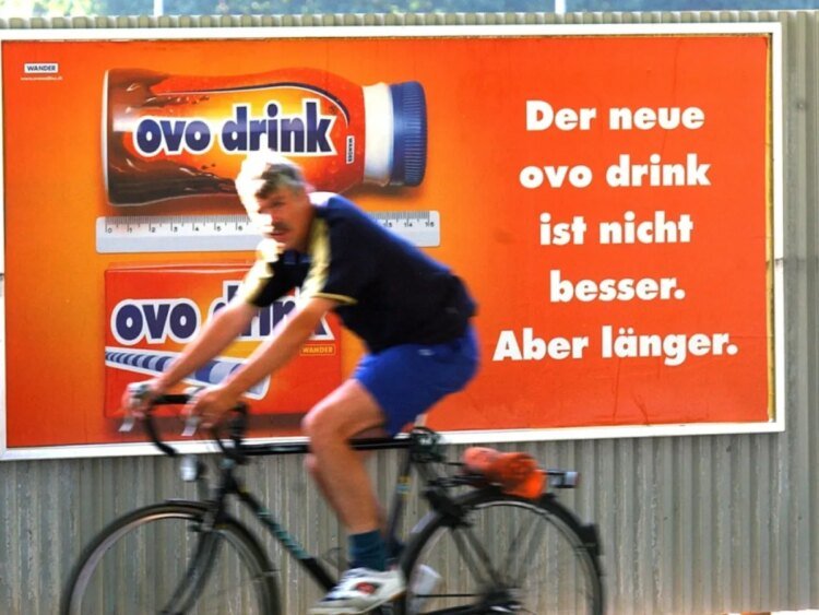 Anti-consumerists push for advertising-free Swiss capital