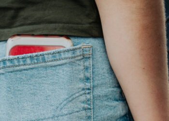 Opinion | Banning Phones in Schools Is Still a Good Idea, Despite Disappointing Data