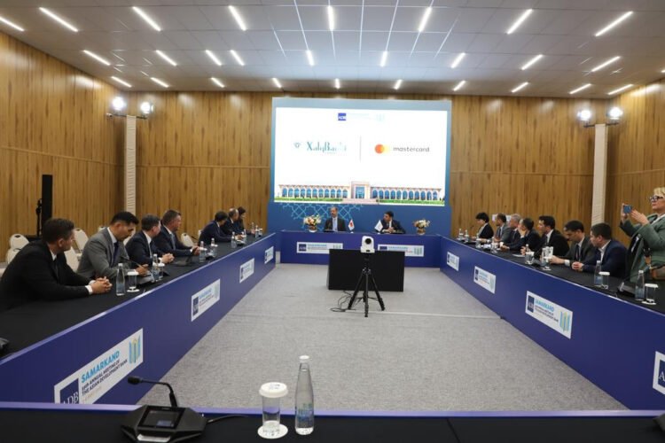 People’s Bank strengthened strategic cooperation with Mastercard