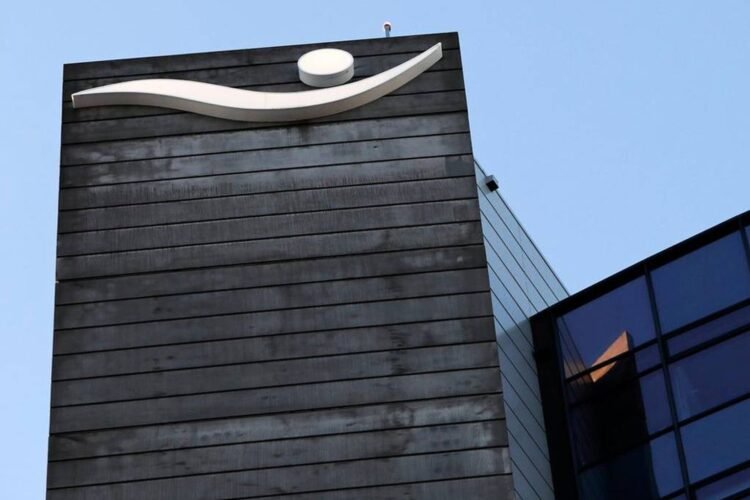 Íslandsbanki is reducing the number of employees by 50