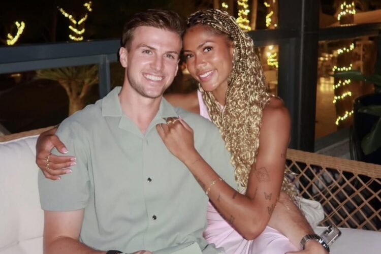 Sveindís’s boyfriend gets the green card