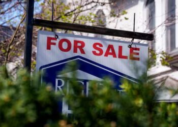 Why a salary of $115K isn’t enough to purchase a house in some parts of Canada