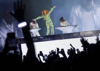 Shakira sings with Ivete, Bethânia and Caetano in concert – 05/02/2026 – Illustrated