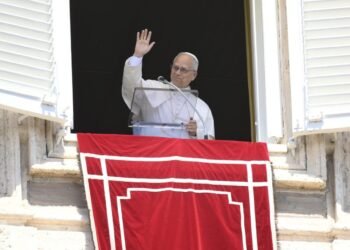 Pope at Regina Caeli: ‘Anticipate heaven on earth’