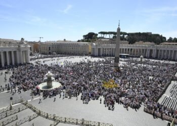 Pope remembers journalists who lost their lives due to violence and wars