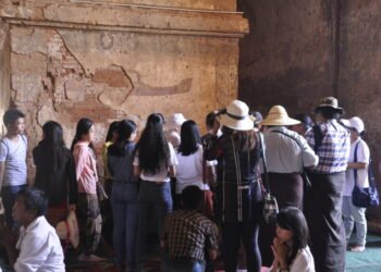 Students Research Bagan Murals to Safeguard Cultural Heritage