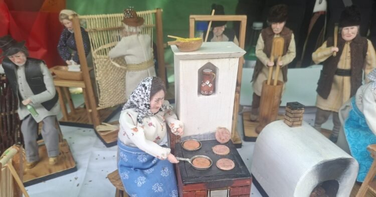 From the north of Moldova, directly to Japan and the USA. The Fascinating Story of the Pensioners Who Created ‘Doll Maternity’