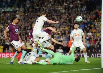 Leeds take big step toward Premier League survival with comfy win over Burnley