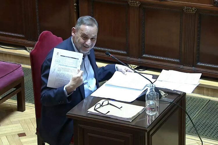 Ábalos has as much grace as Sánchez: none