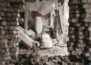 Hospitals under bombs. War deprives people of the right to healthcare