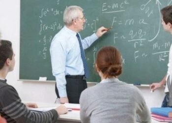 Teachers receive 1,500 lei, in the last meeting of the Bolojan Government. How premiums should be spent