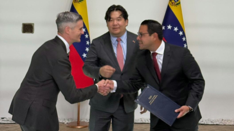 Venezuela signs first mining agreement with the endorsement of the White House