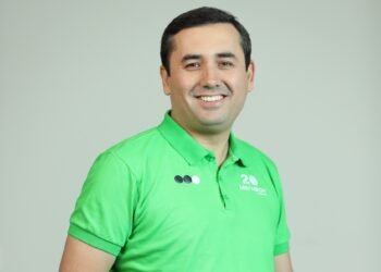 25 years in touch: about generational change, “digital” and “invisible” work