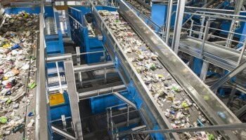 Regulating waste management: a mandatory plan for factories and a green mark for those who comply