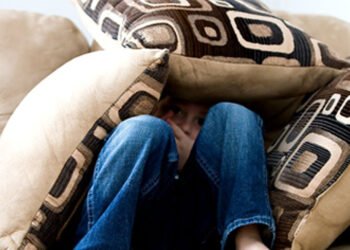 Four habits of parents that make children stop confiding in them