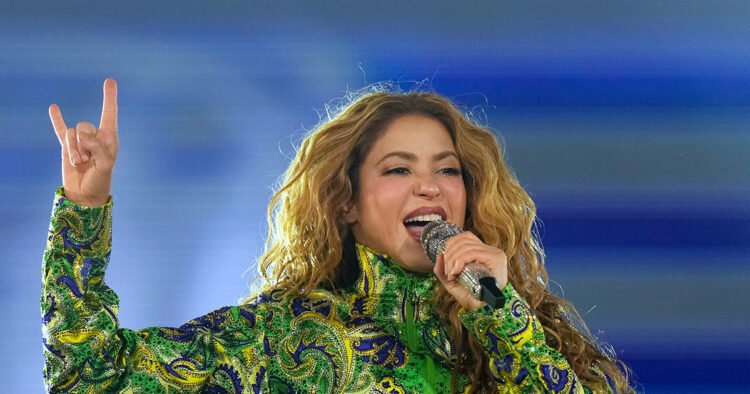 Shakira made history: Two million people attended her concert (VIDEO)