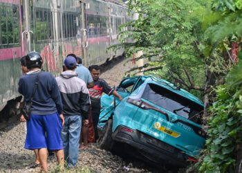 Train accidents mount as crossings left unchecked – Society