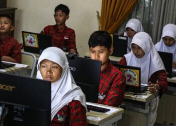 Stop building schools for the poor. Start fixing education for all – Academia
