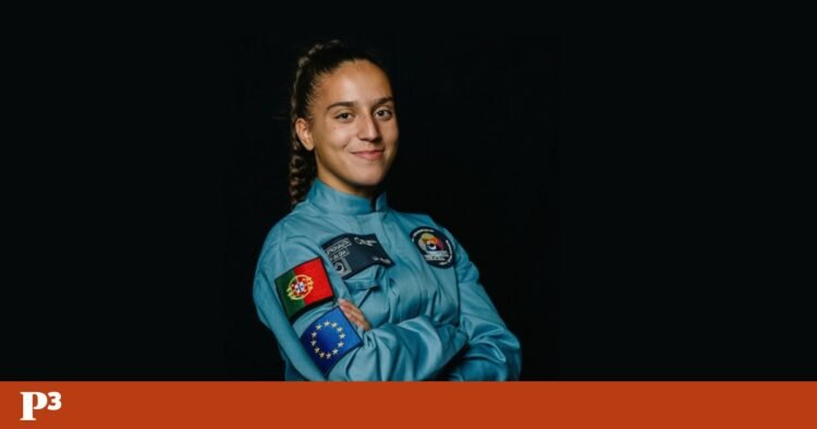Who is Lua Afonso, the 18-year-old student from Covilhã praised in Parliament? | Profile