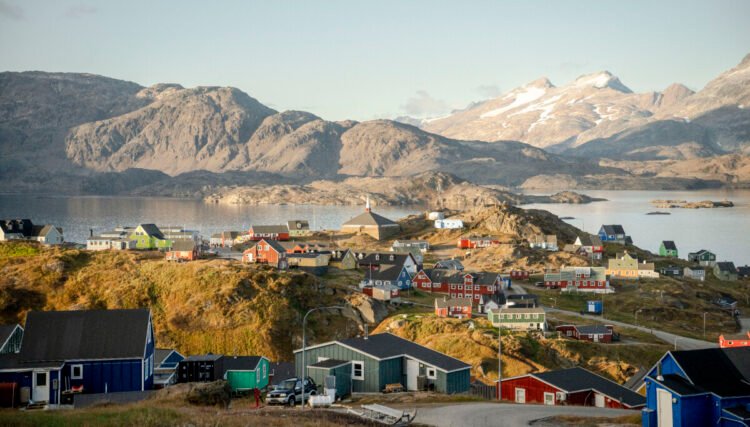 Canceled flight halts naalakkersuisut visit to Tasiilaq