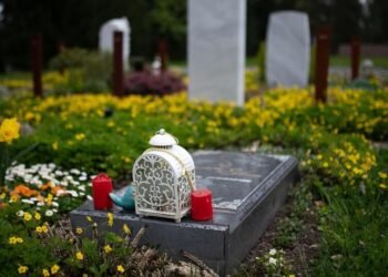 Graves for Muslims, Baha’is and Orthodox: Communities should find regional solutions
