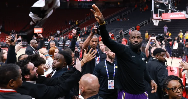 LeBron James and the Lakers jumped the first hurdle, now the champions are waiting for them