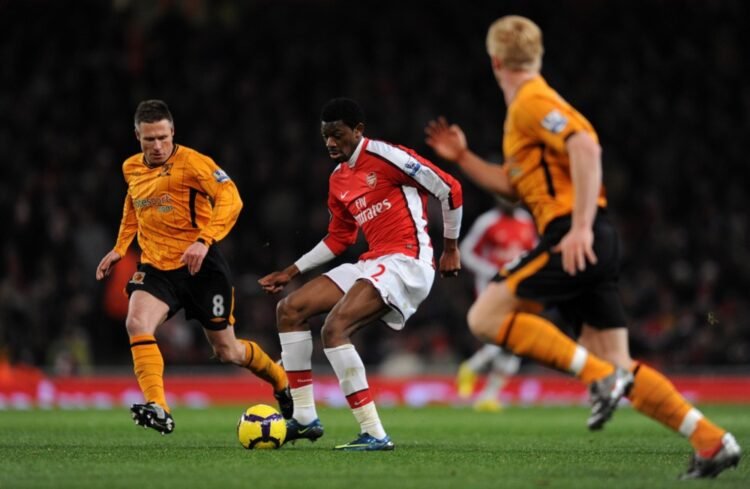 Former Arsenal star has almost nothing today: His wife left him and took his children, he lost his property