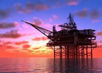 Oil prices ease slightly after volatile week; brent still trading above US$110