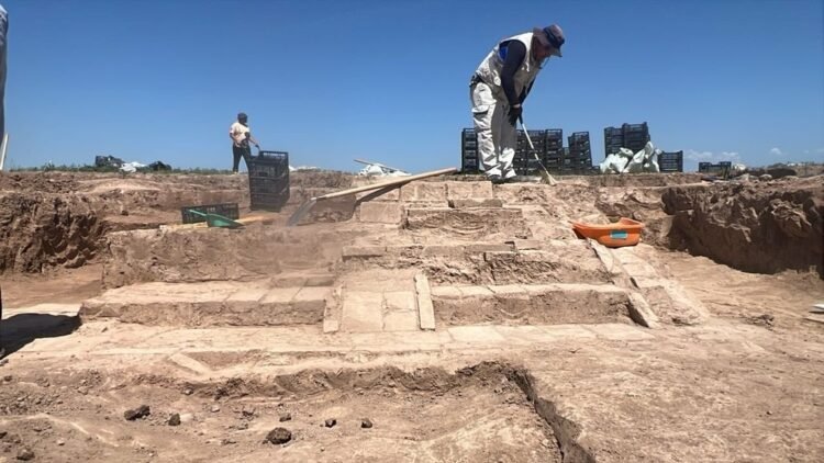In the Chui region, archaeologists discovered a Buddhist temple of the 7th-8th centuries. Photo