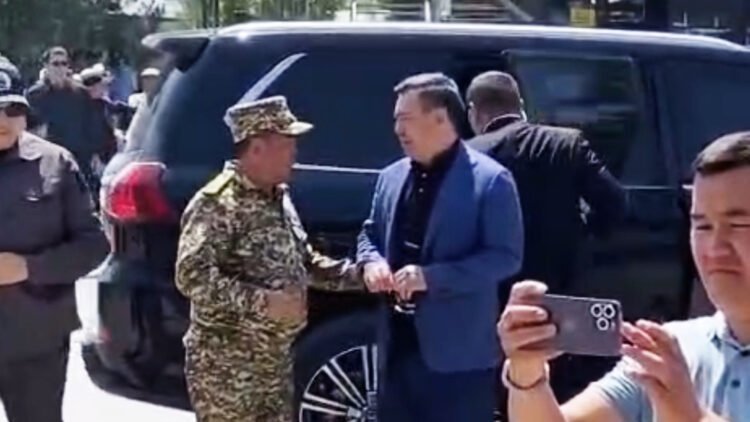 The President’s motorcade stopped at the largest rice market in Batken – people’s reaction