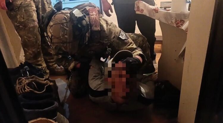 Video of searches in the houses of those suspected of distributing a large quantity of hashish
