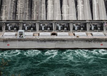Balancing Efficiency and Security in Large-Scale Water Power Installations
