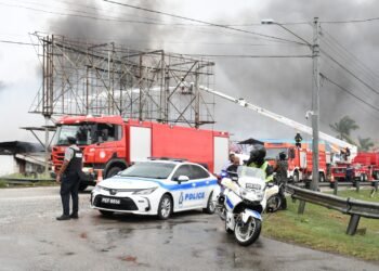 Works Ministry closes road near Chase Village fire scene