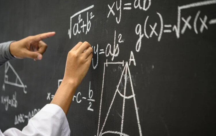 Mathematics: girls are dropping out again, the gap with boys is widening