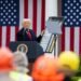 Trump announces new car tariffs against the EU