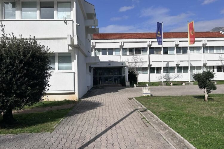 The municipality of Budva is in trouble, the account is blocked, the salaries of the workers have not been paid even today
