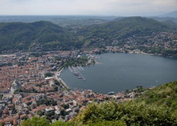 Ticino under pressure as cross-border shopping in Italy surges