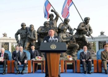 Kim Jong Un praises soldiers who killed themselves to avoid being captured in Ukraine: “They are heroes…”